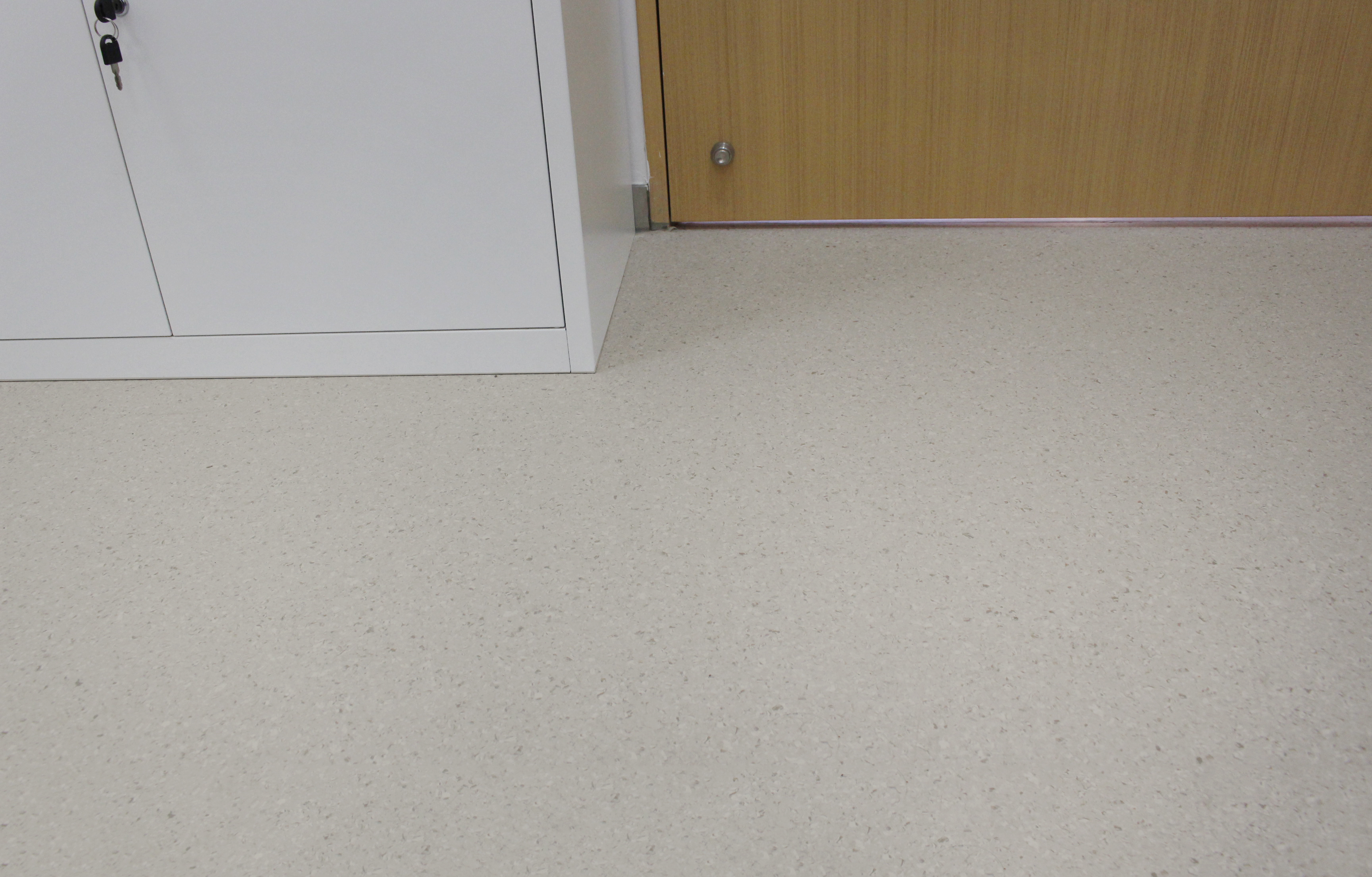 333體育同質(zhì)透心地板