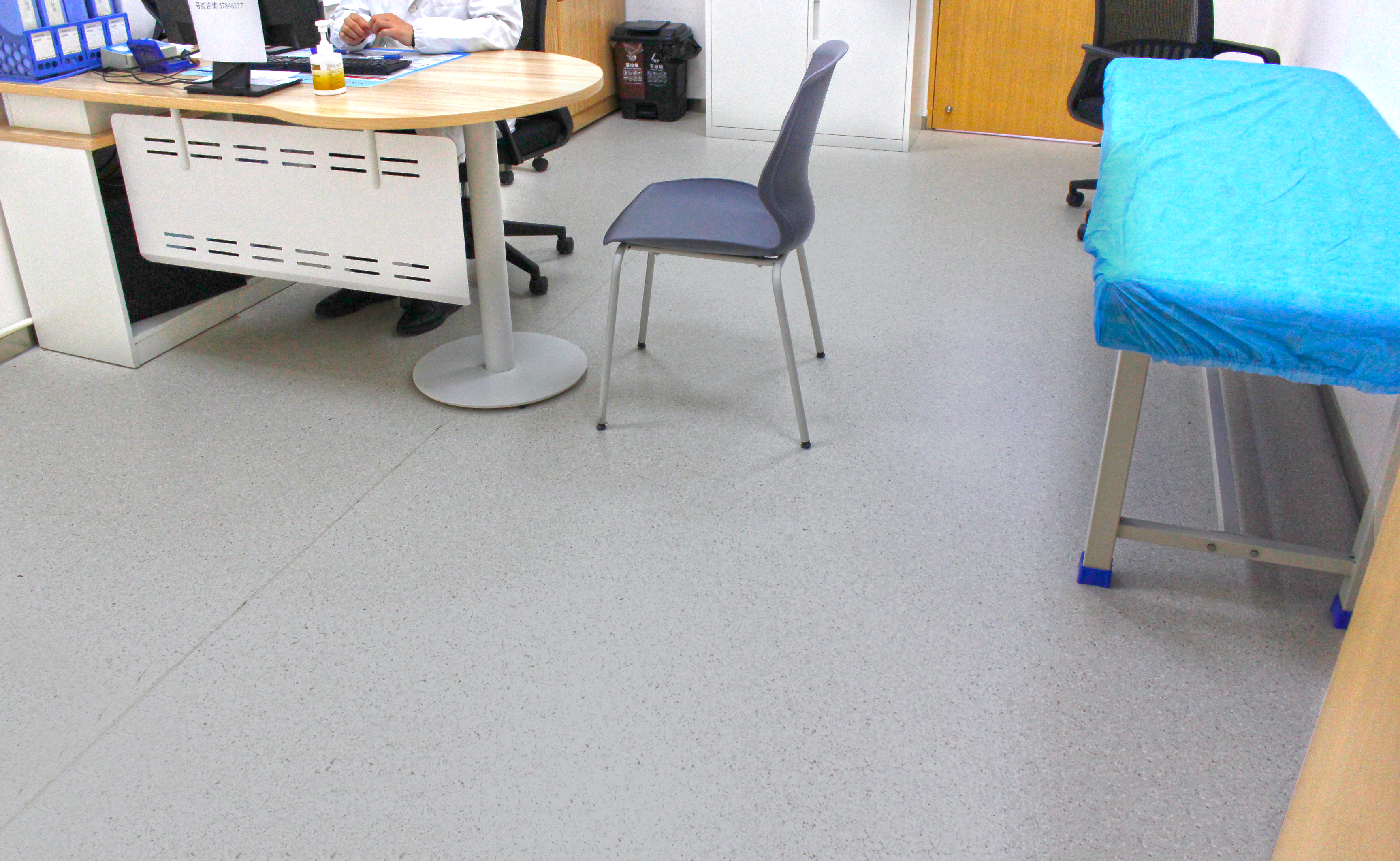 同質(zhì)透心pvc地板